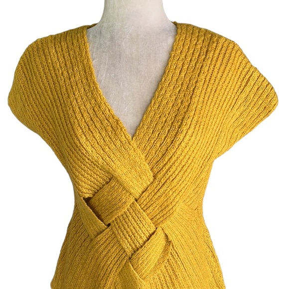 Anthropologie Escio Mustard Yellow Woven Knit Cap Sleeve V-Neck Sweater - S - Picture 2 of 12